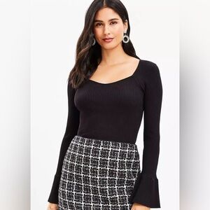 LOFT Women’s Sweetheart Neckline Ribbed Black Bell Sleeve Sweater Size Medium